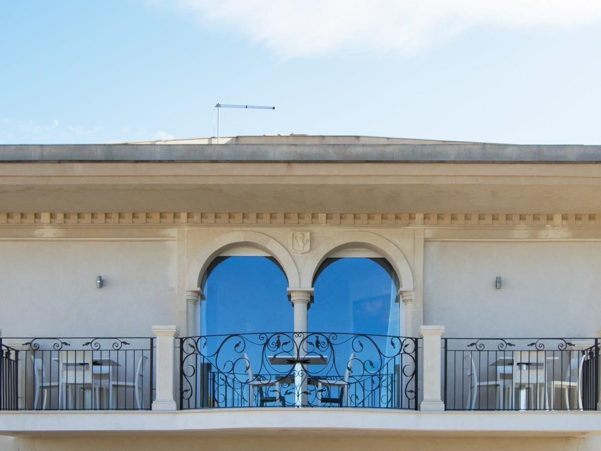 Ermes Panzió Avola Kültér fotó